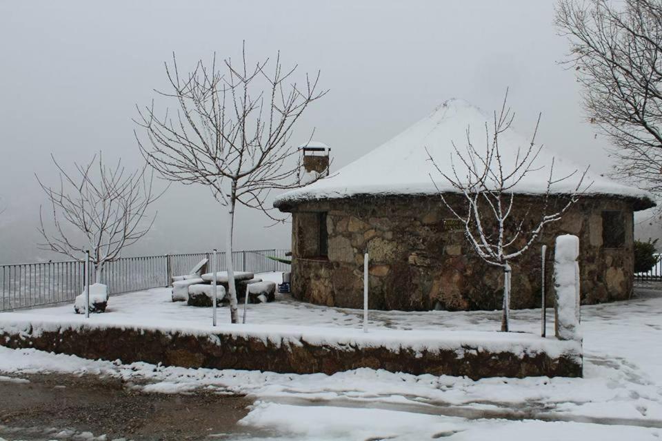 Apartamentos Rurales El Solitario Banos De Montemayor Dış mekan fotoğraf