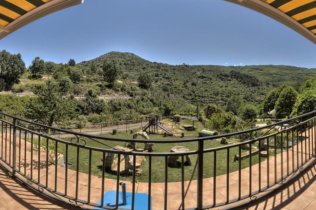 Apartamentos Rurales El Solitario Banos De Montemayor Dış mekan fotoğraf